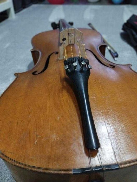 Майсторско виолончело от г-н Найденов. размер 3/4. С калъф и лък.