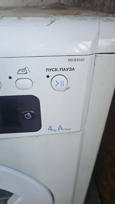 Стиральная машина Indesit IWUE4105
