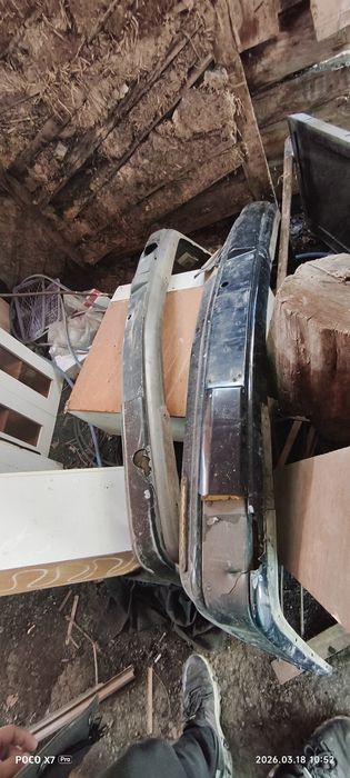 Продаю бампера от 124 мерса