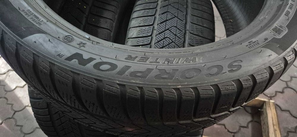 anvelope  Pirelli run flat  275/40/21 m&s iarna