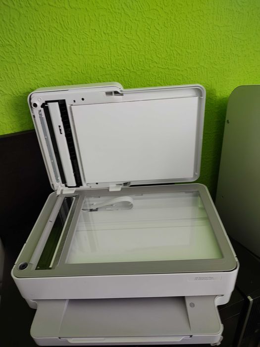 Купен 250лв Мастиленоструен цветен принтер HP Deskjet Plus скенр копир