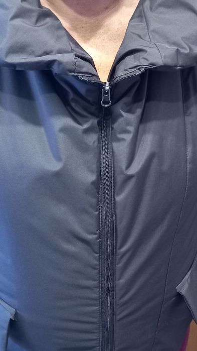 Vand geaca dama/ fete groasa captusita,nr L, stare perfecta