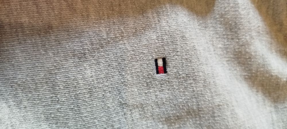 Запазено горните на Tommy Hilfiger