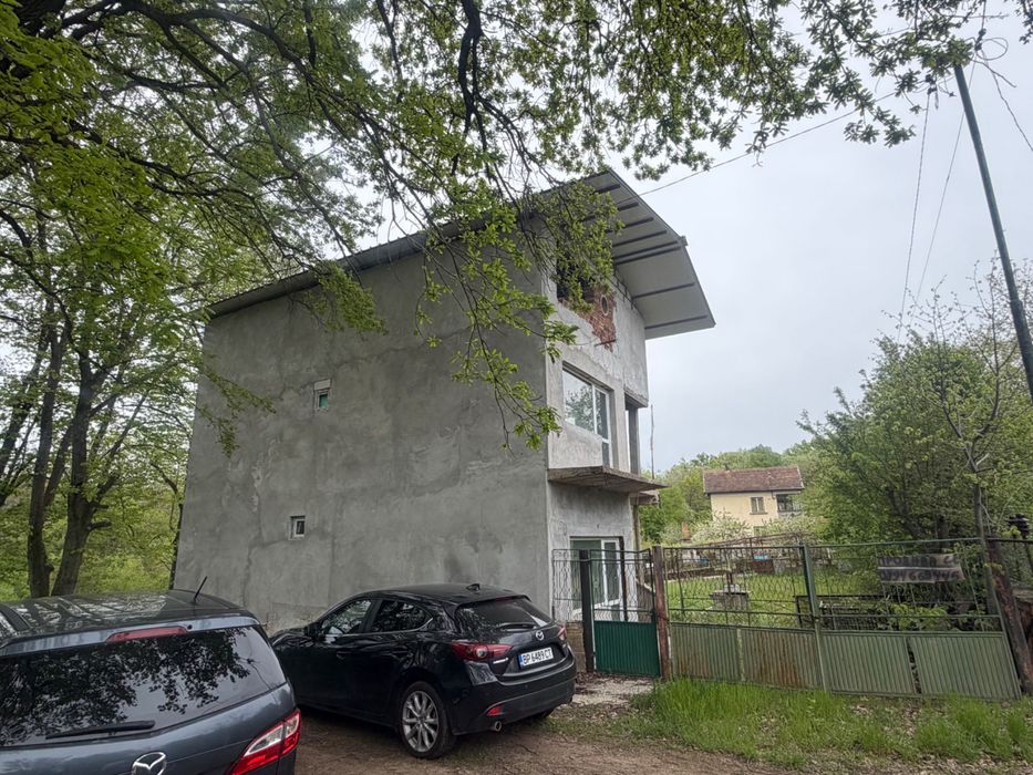 Вила до Враца , местността “Деривол” 85000 евро