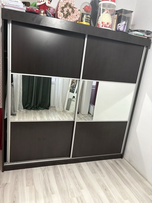 Dressing usi glisante in stare foarte buna