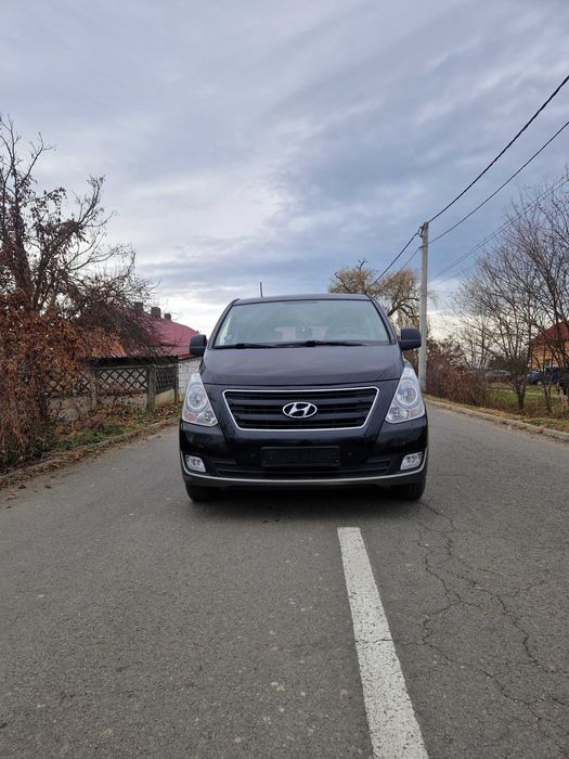 Hyundai H1 / Starex / Grand Starex, de persoane / locuri, 2013, Clima fata / spate, 170 Tkm,