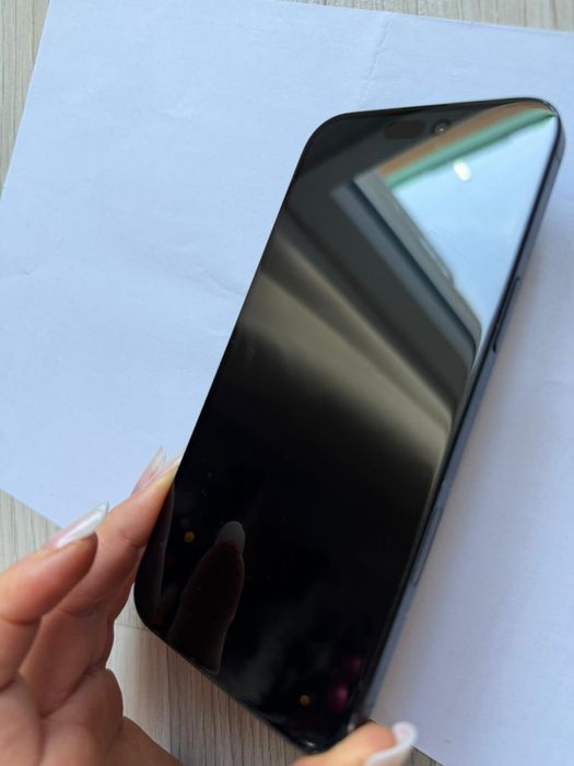 Vand urgent Iphone 16 plus 256 gb