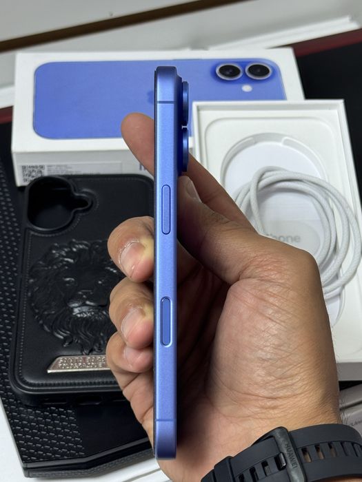  iPhone 16 5G 256gb HX/A EAC ultramarine акб 97%