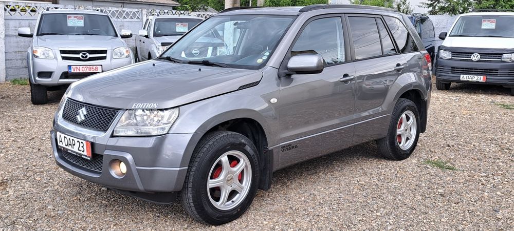 Suzuki Grand Vitara 1.9 DIESEL 130 cp 4x4 mic/MARE an 12.2006 RAR EFECTUAT