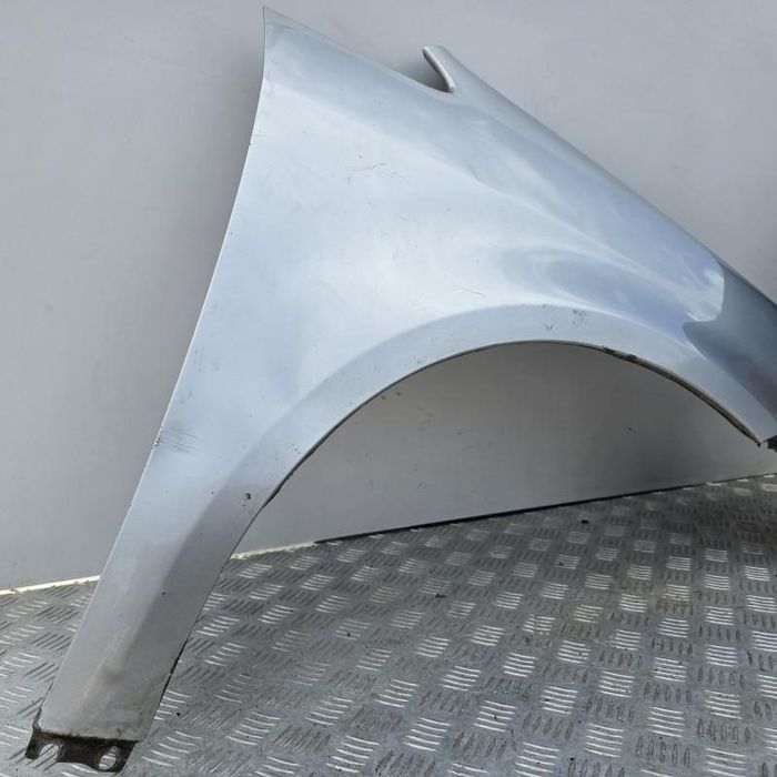Aripa fata dreapta Volkswagen Touran