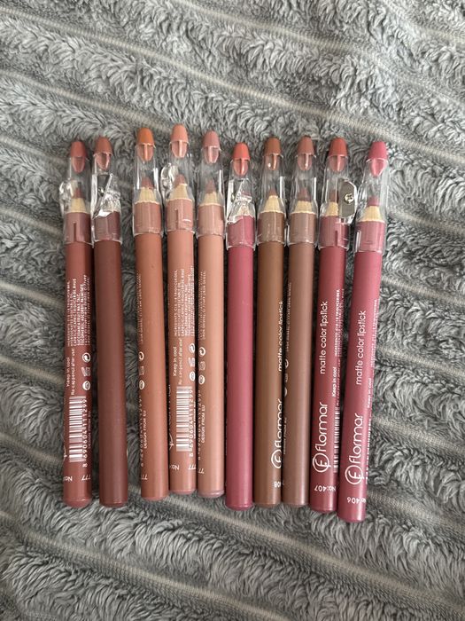 Продам карандаши для губ