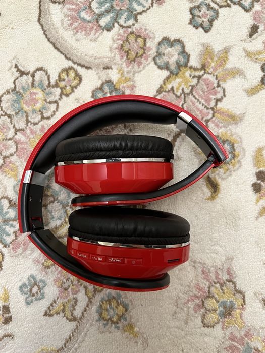 Наушники Bluetooth