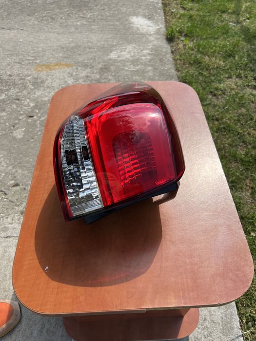 Lampa spate stanga Kia Carens 2013-2022