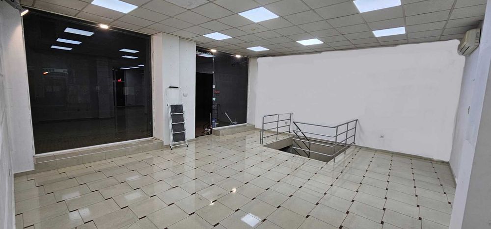 Продава се Магазин в Велико Търново, Център - 189 кв.м за 3440 €/кв.м - Снимка #1