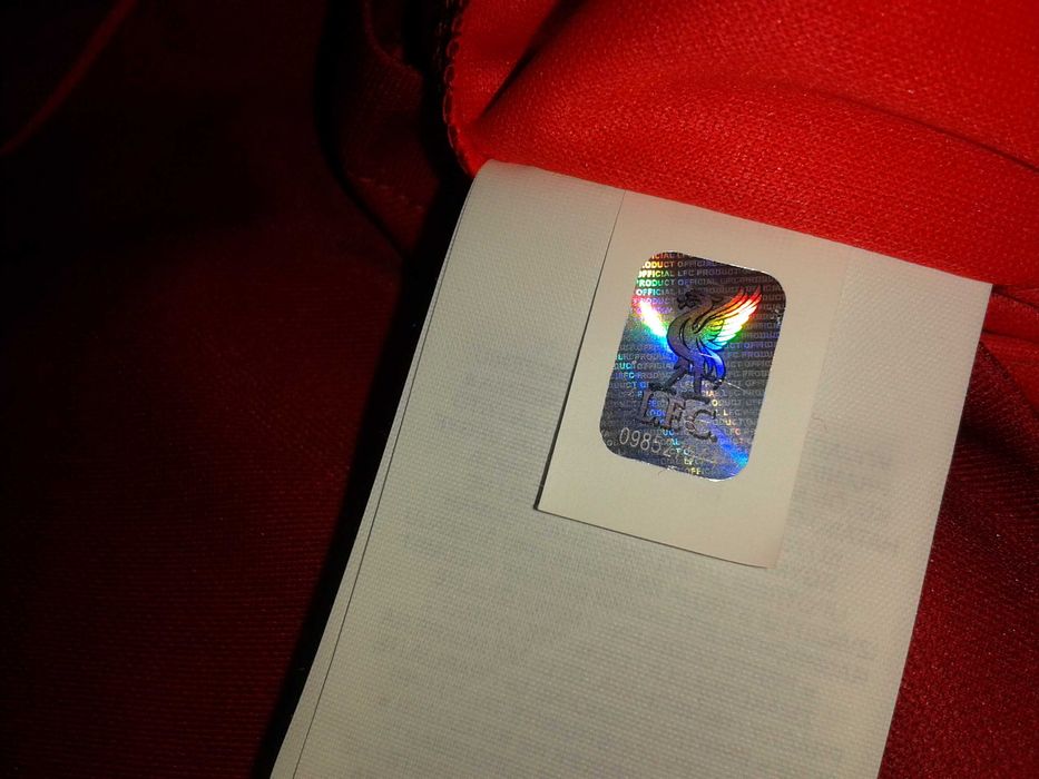 100% Оригинал с автографи! Liverpool/Ливърпул фланелка/тениска!