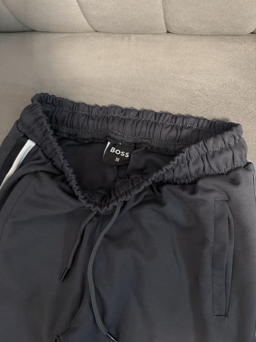 Мъжки сив екип BOSS