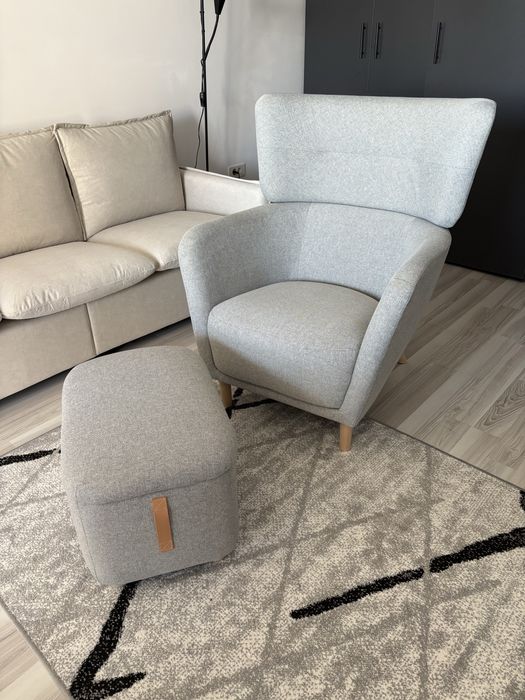 Set fotoliu si taburet IKEA