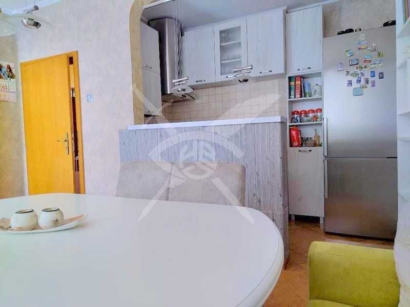 Продава се Многостаен апартамент в Поморие - 140 кв.м за 1322 €/кв.м - Снимка #2