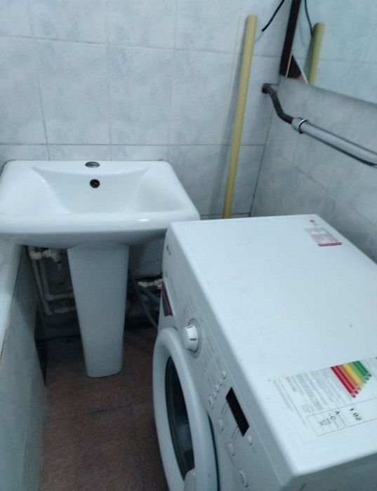 Сдаётся  2/4/9 комнатная квартира в Сергелийском районе.