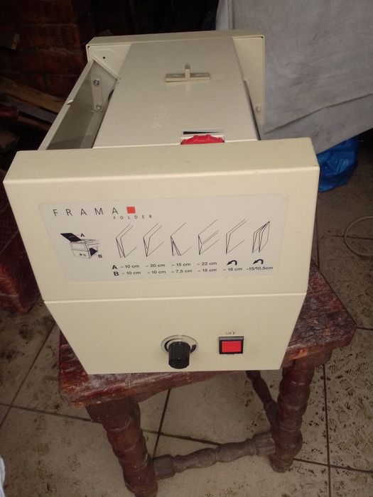 Vând mașină de pliat