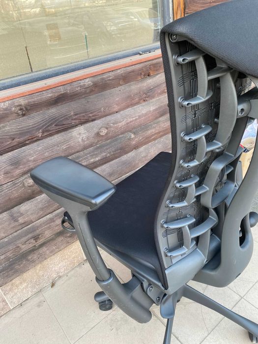 Herman Miller Embody chair - (Геймърски ергономичен офис стол)