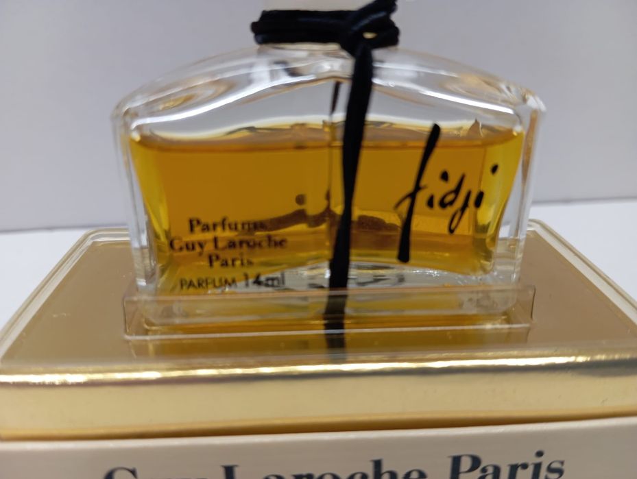 Ретро винтидж парфюм