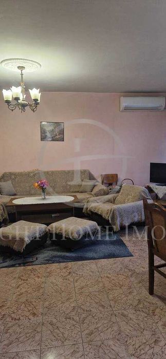 Продава се Многостаен апартамент в Пловдив, Център - 130 кв.м за 1962 €/кв.м - Снимка #1