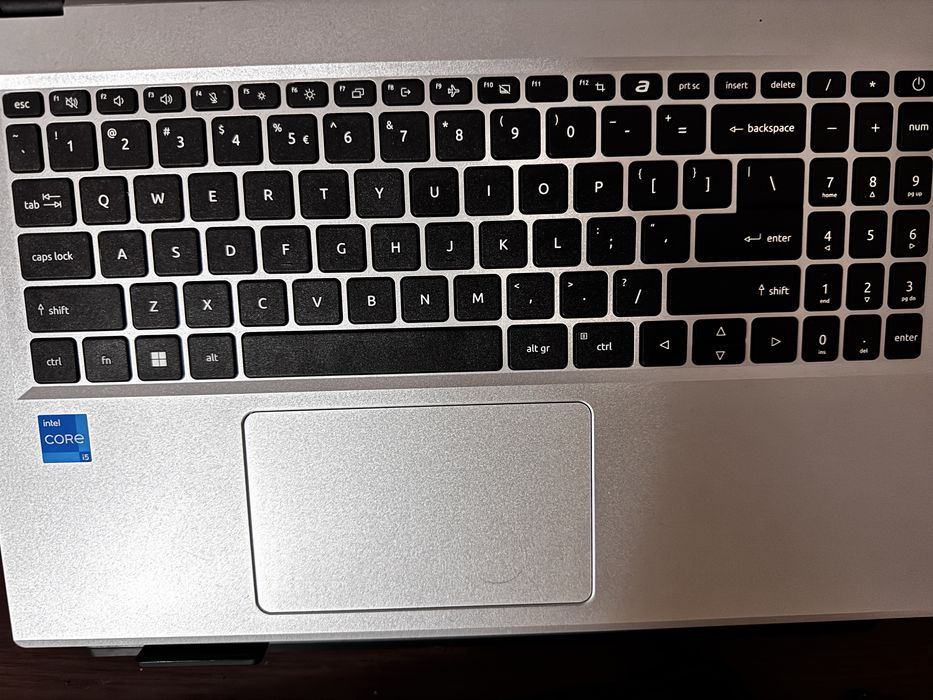 Vand laptop ACER EXTENSA EX215-57-53NZ NOU!