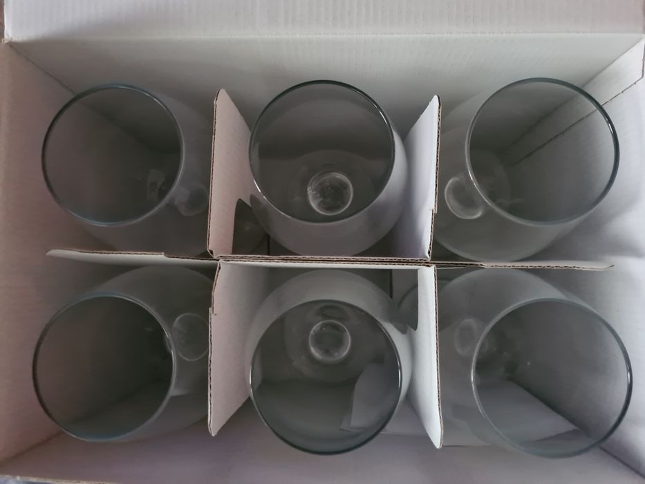 Set 6 pahare cu picior
