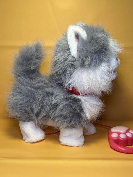 Игрушка кот с поводком