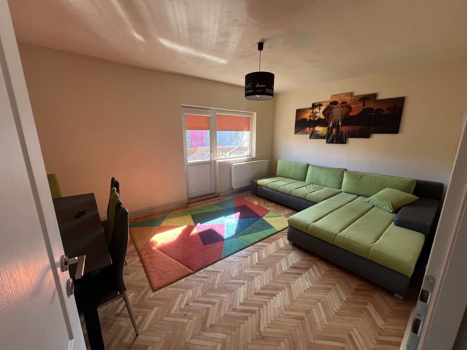 Inchiriez apartament 3 camere in centru