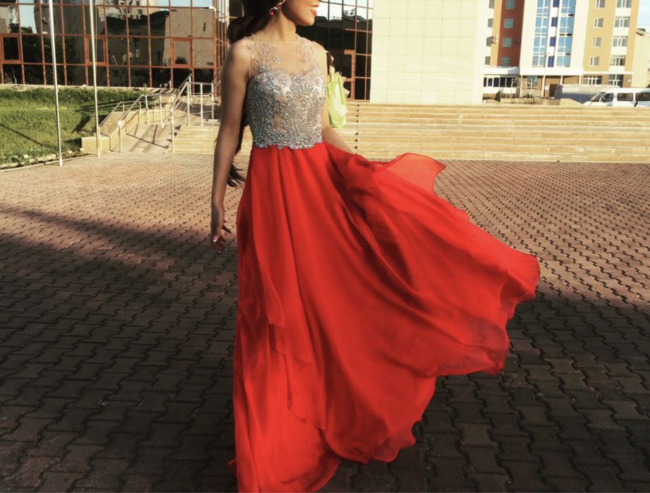 Женское платье