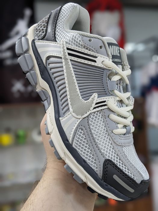 Кроссовки Nike Zoom Vomero 5