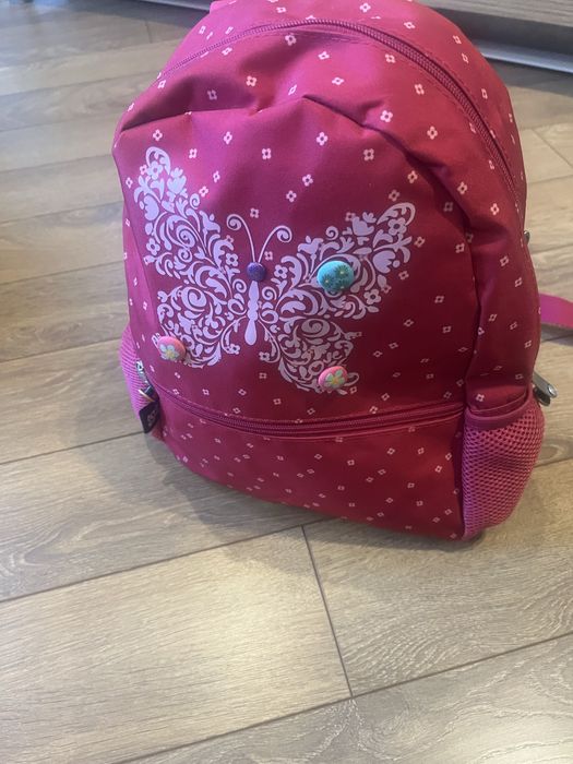 Детска раница с пеперуда