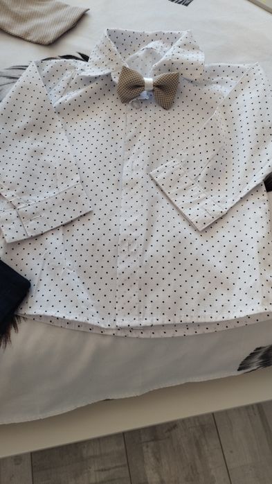 Детски костюм с бежово сако 12-18м