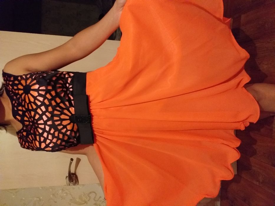 Продам платье красивое