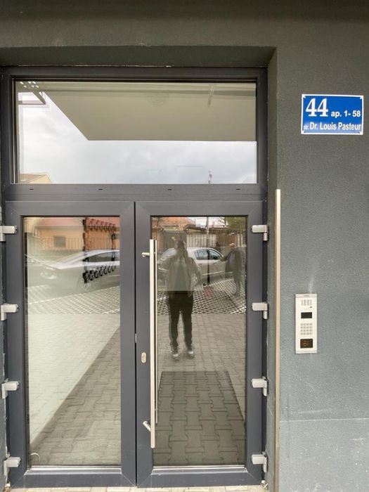 Vând apartament cu 3 camere