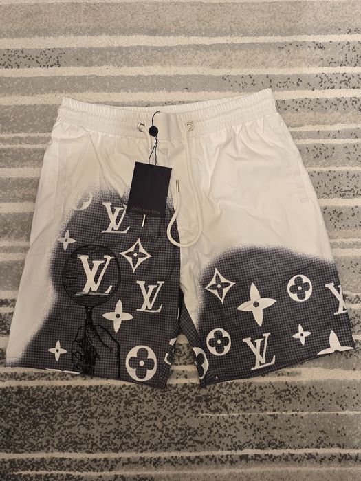 Pantaloni scurti Louis Vuitton albi