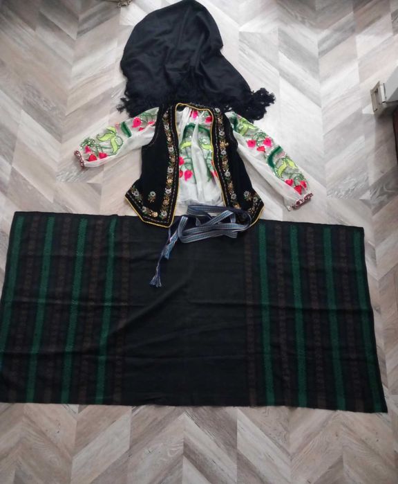 Costum popular de vrancea