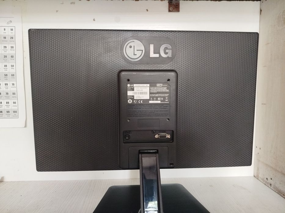 Manitor LG FLATRON e1942
