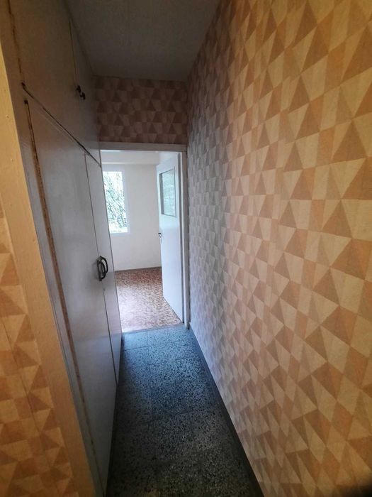 Продава се Едностаен апартамент в Шумен, Добруджански - 41 кв.м за 1804 €/кв.м - Снимка #8