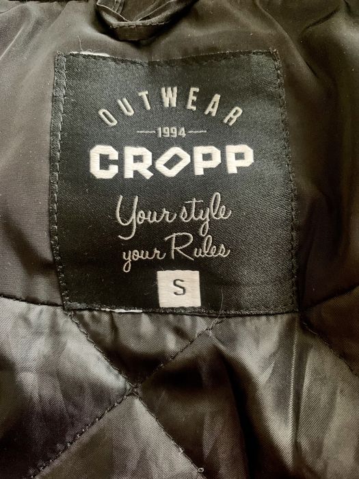 Продам бомбер осень-весна