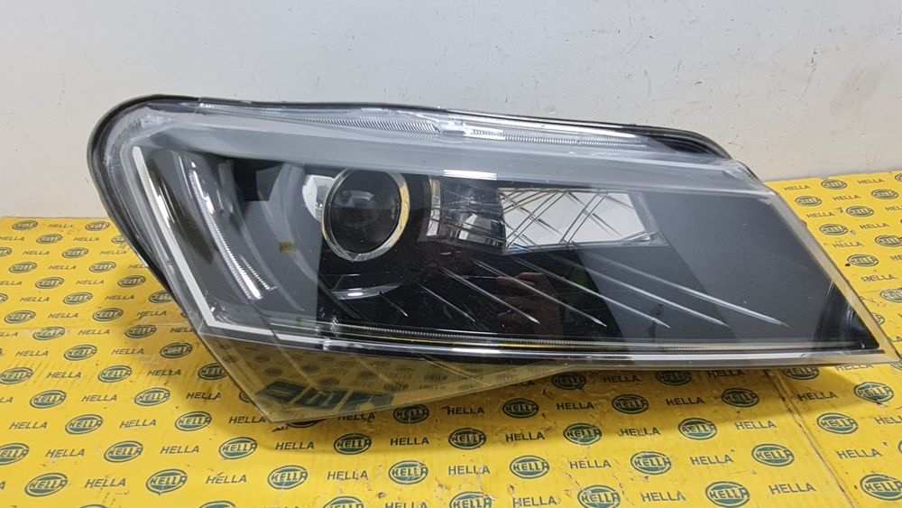 Far faruri Skoda Superb 3 3V B8 xenon adaptiv led 3V1941018A
