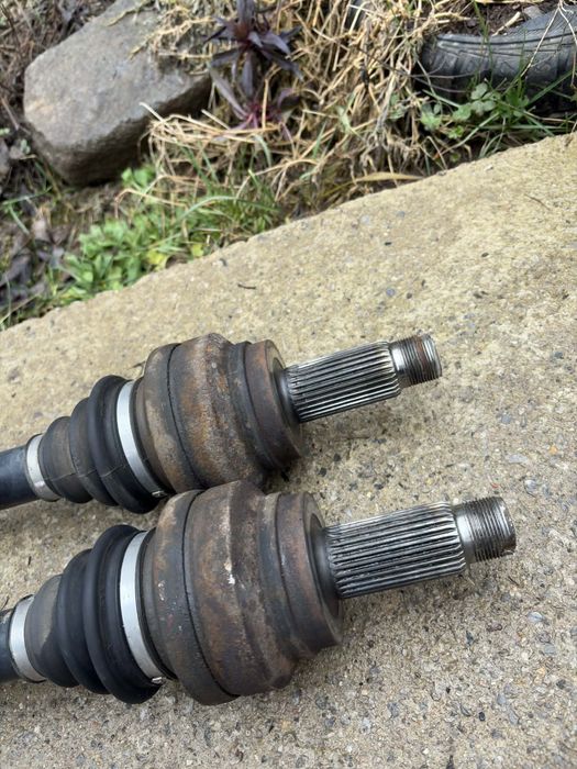 Полуоски и кардан BMW E70 M57 235