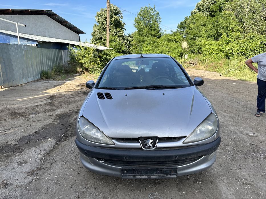 Peugeot 206 / Пежо 206 1.4i на части