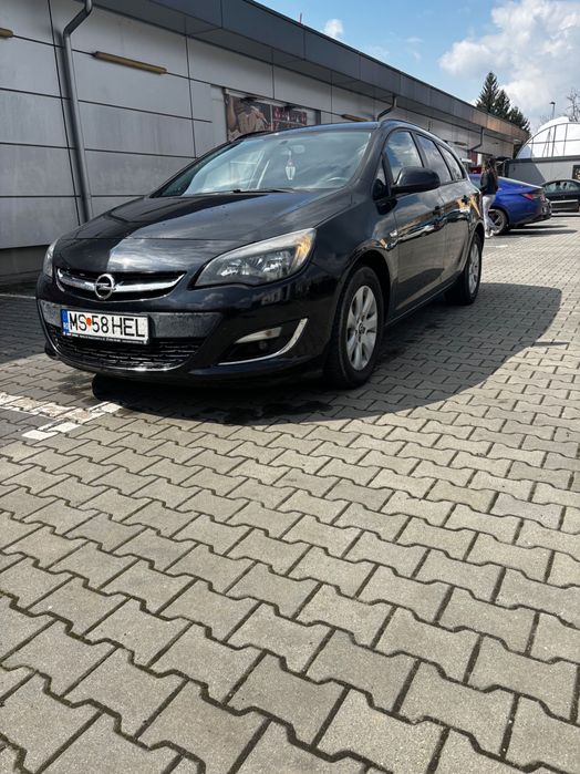 Opel Astra J Sports Tourer 2013 1.7 CDTI