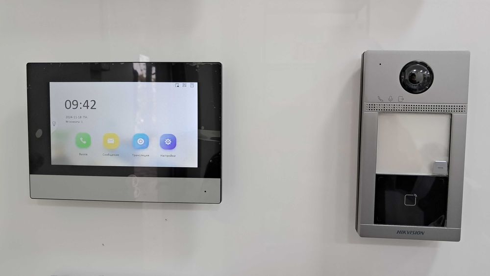 Полный комплект IP видео-домофона HIKVISION 604 модели
