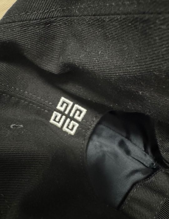 Шапка Givenchy черна