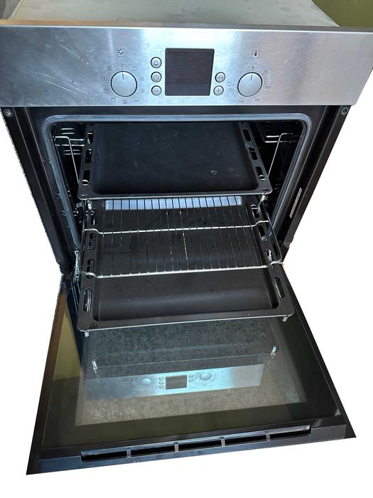 Фурна за вграждане Bosch HBN532E5, 67 л. обем, инокс