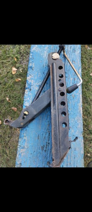 Продаю донкрат на Ауди 100 С4 оригинал